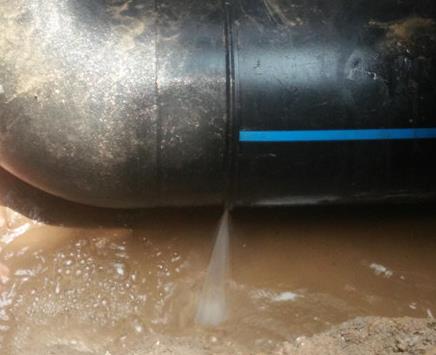 宁陕楼顶渗水维修公司为大家分享下宁陕卫生间漏水维修修补技术!